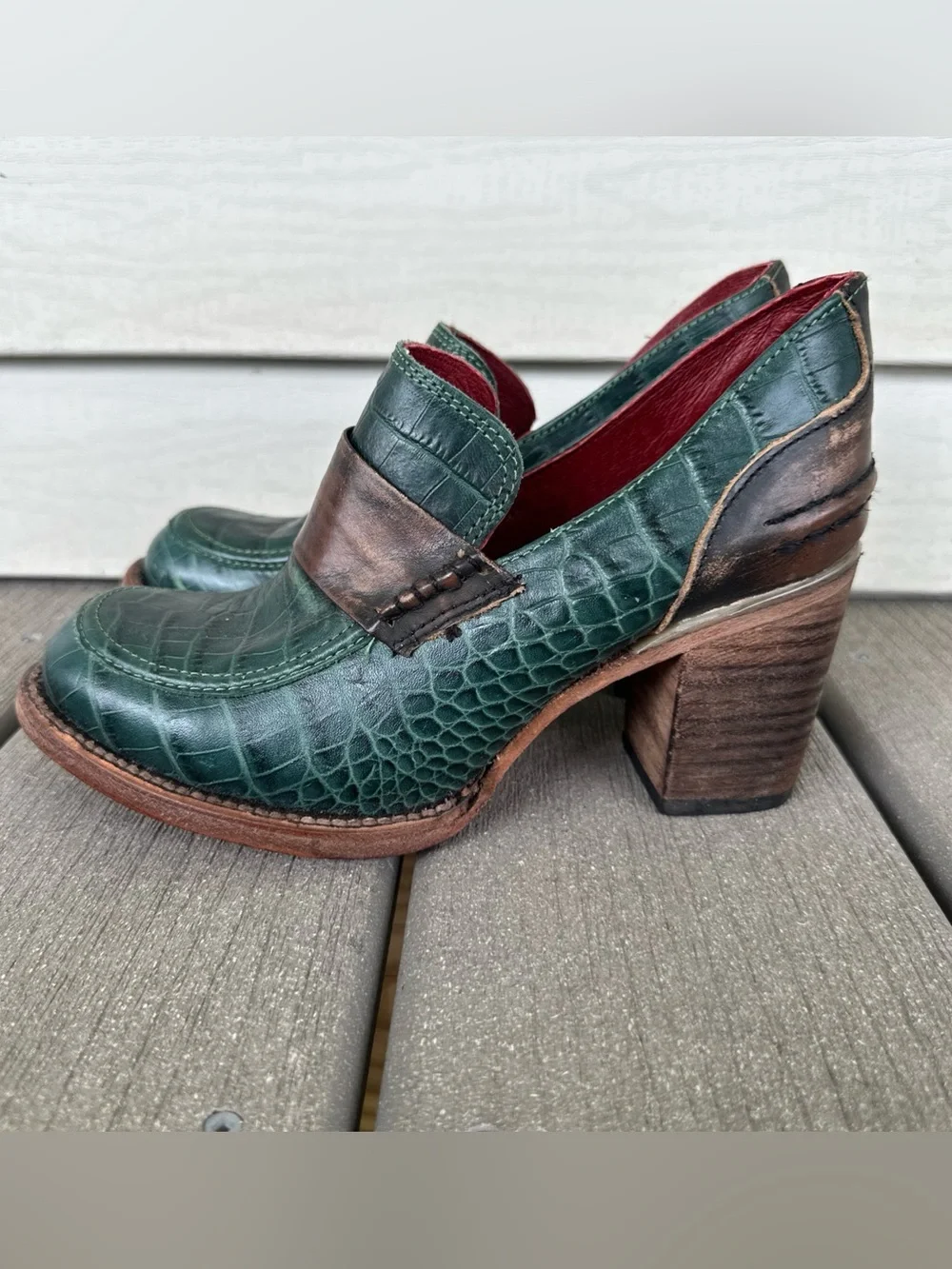 Freebird Bellevue Womens Size 7 Green Croc Print Leather Heeled Loafers Shoes